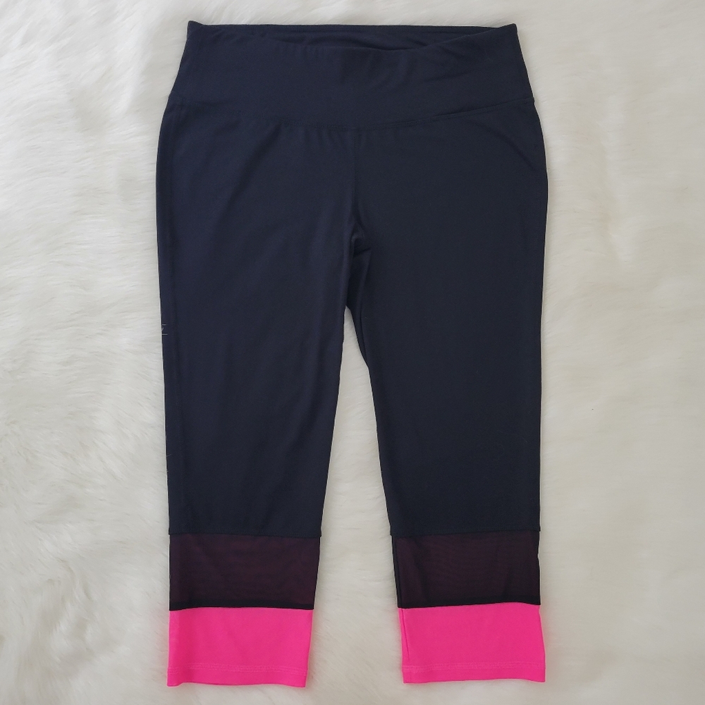 Livi Active Mesh Accent Capri Pants Women's 14/16